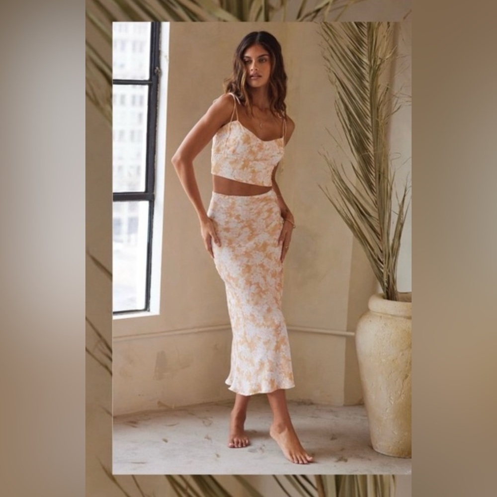 RARE Resa Kai Top & Isla Skirt Set
